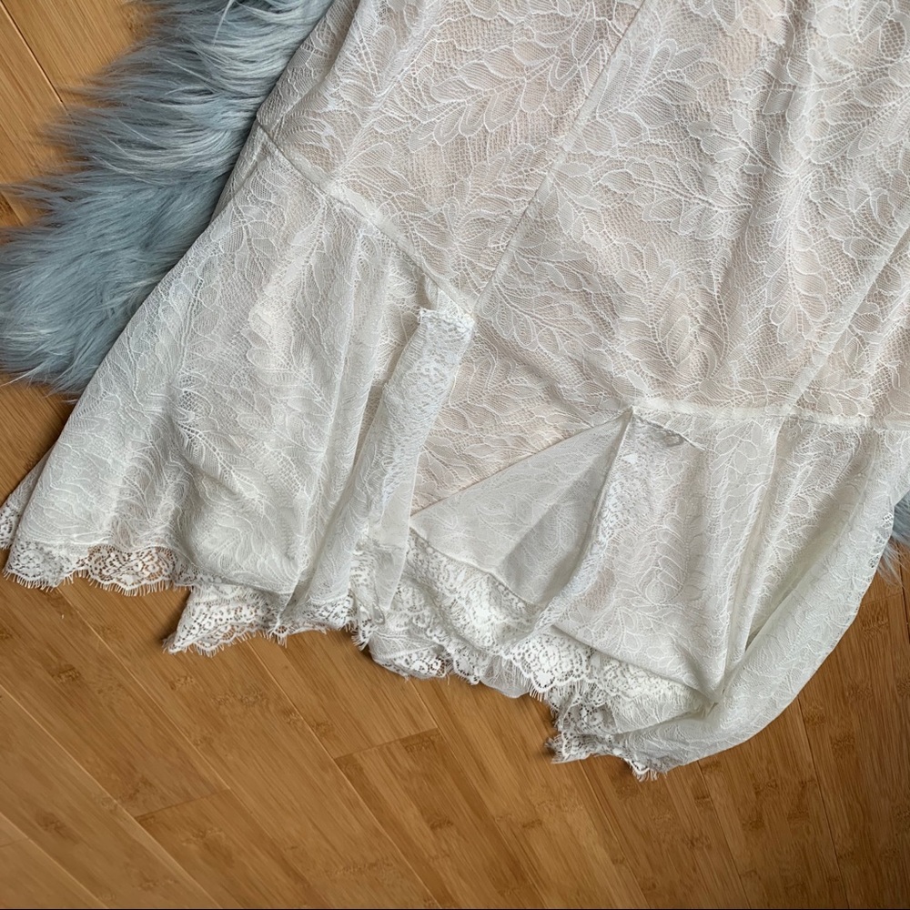 SOLD✨NWT BCBG MAXAZRIA Asymmetrical Lace Dress - Picture 6 of 9
